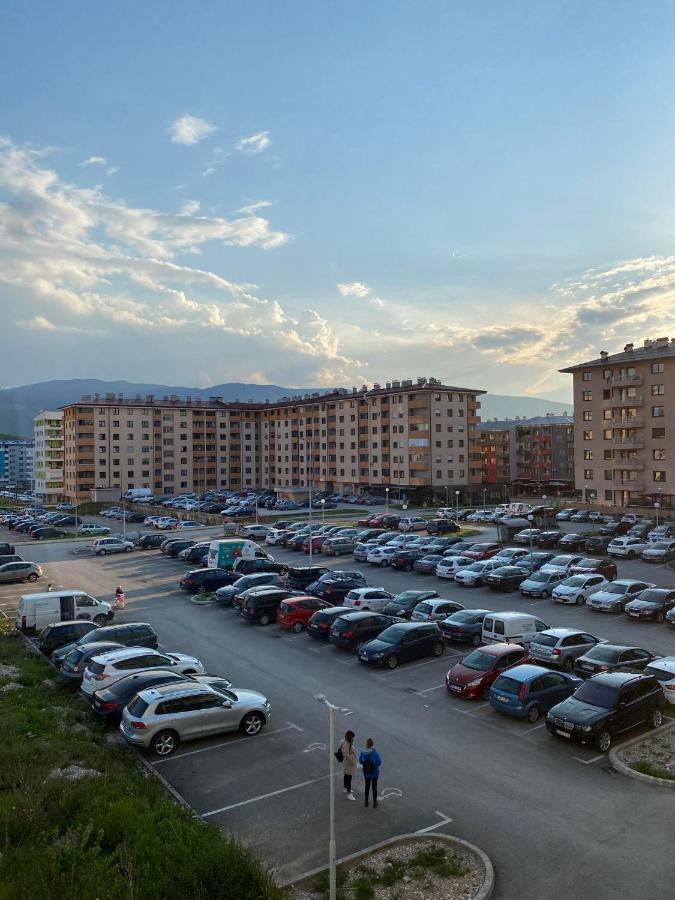 Apartman Ml Lukavica Exterior foto